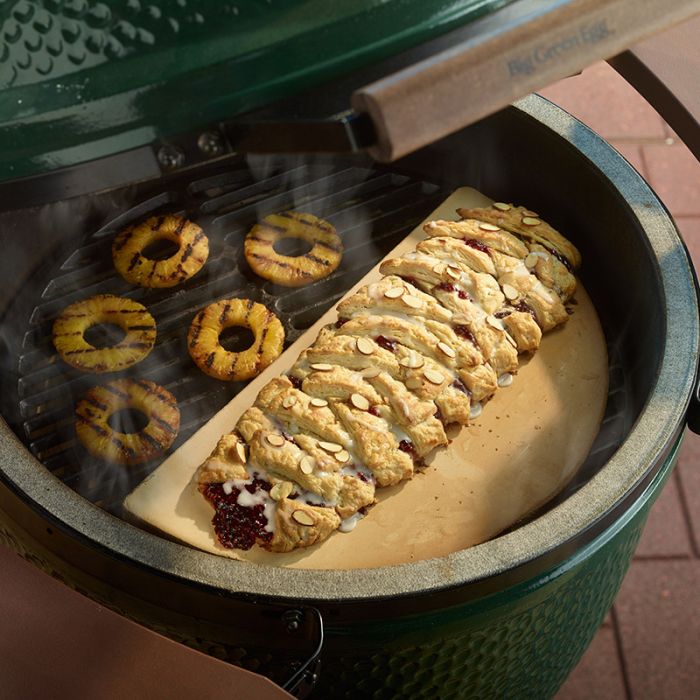 Big Green Egg Half-Moon convEGGtor for XL EGG - 121820 | Barbeques