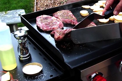 griddle cooking steaks