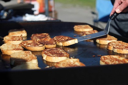 cooking toast on griddle