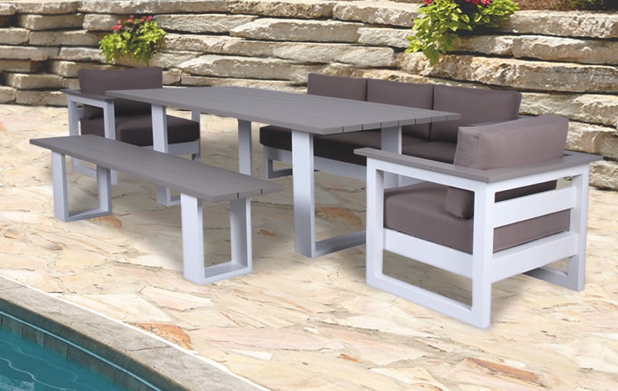 Guide to Outdoor Table and Chair Heights