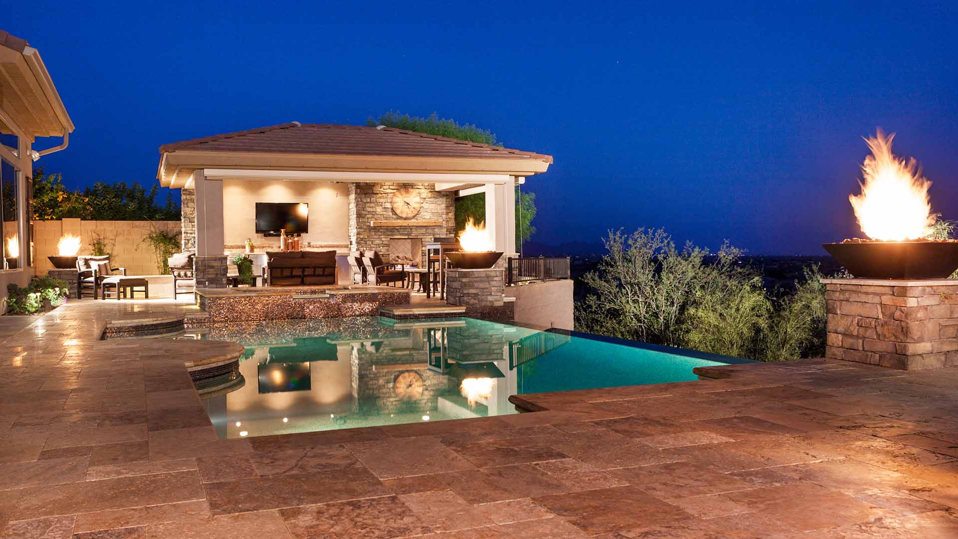 Traditional Old World Outdoor Kitchen Ideas