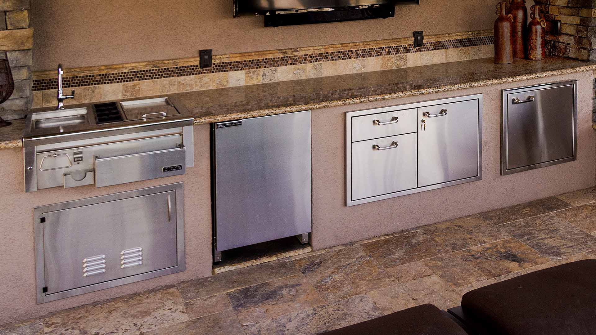 Traditional Old World Outdoor Kitchen Ideas